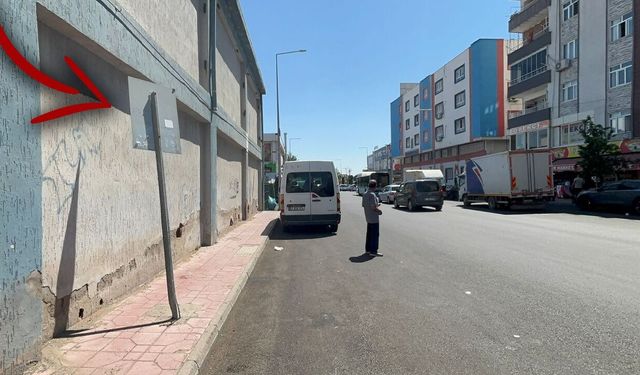 Diyarbakır’da gündem yaratan durak tabelası