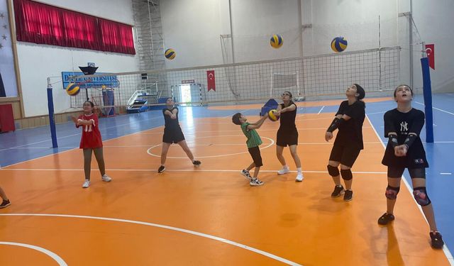 Dicle Üniversitesi’nden 6 branşta yaz spor okulu