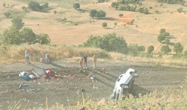 Şarampole yuvarlanan kamyonette 4 yaralı