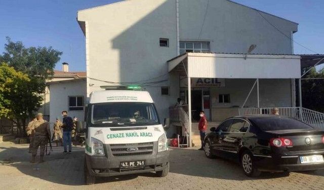 Korucu nöbet kulübesine araç çarptı: 1 can kaybı, 1 yaralı