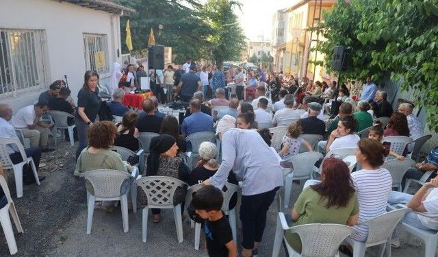 Malatya’da aşure lokması paylaşımı