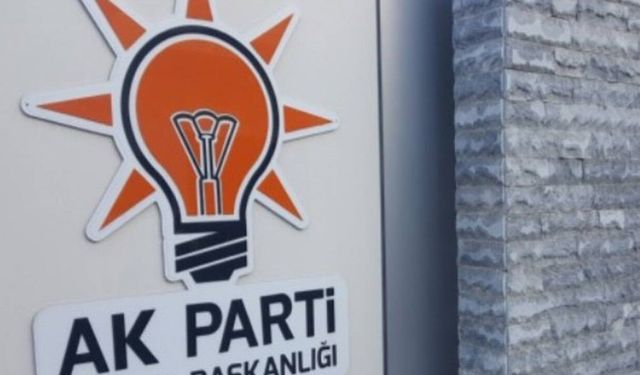 AK Partiye katılımlar gerçekleşti
