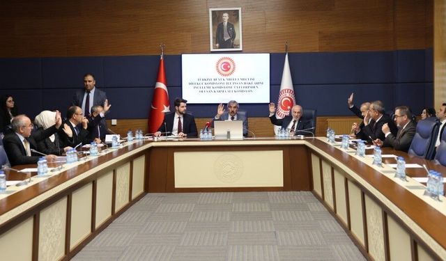 Özgür Özel'in dokunulmazlığının kaldırılması için tezkere