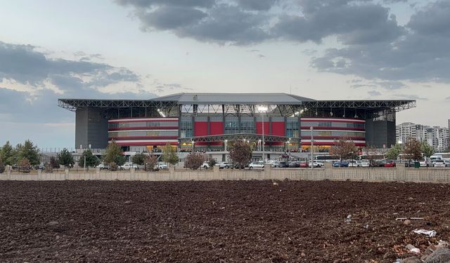 Amedspor taraftarı stadyuma akın etti