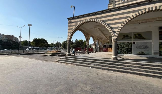 Diyarbakır’ın göbeğinde tarihi mekana yakışmayan manzara
