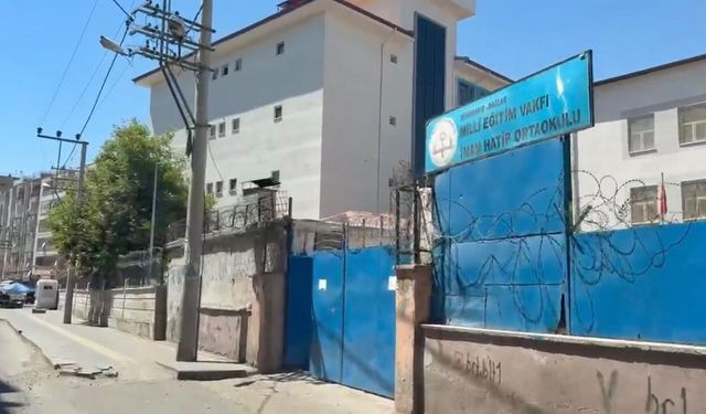 Diyarbakır’da okulların tel örgülerle çevrilmesi tepki çekiyor: “Kendimizi cezaevinde gibi hissediyoruz”