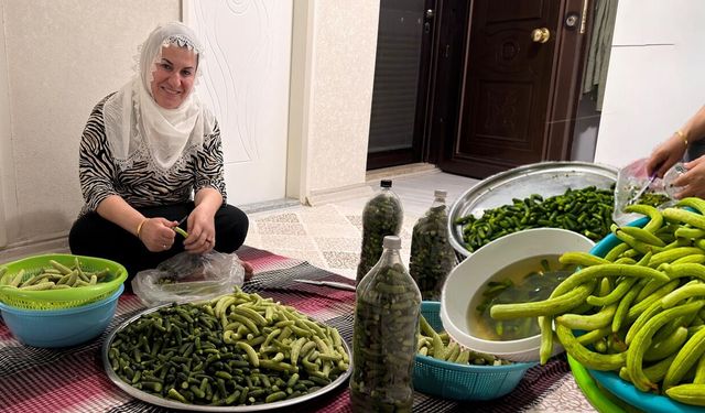 30 yıllık turşucu Diyarbakırlı Fatma’nın mesaisi başladı