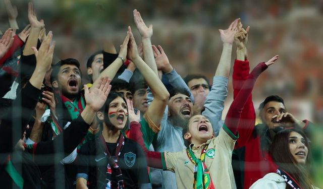 Diyarbakır’da Amedspor turizmi: İlk kafile Hannover’den