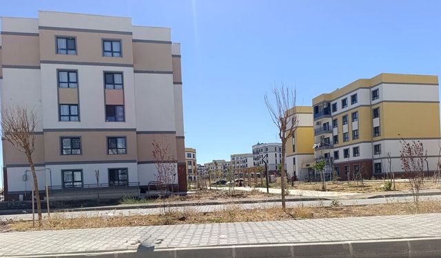 Oğlaklı TOKİ’lerde sorunlar bitmiyor: Çözüm bekleniyor