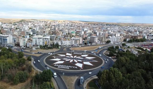 Diyarbakır Bismil’de, kuru peyzaj çalışmaları devam ediyor