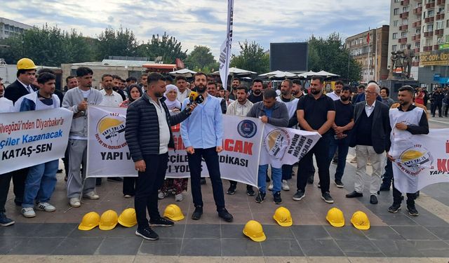 Diyarbakır’da, işçilerden Ahmet Arif’li protesto