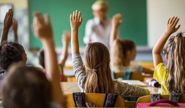 28 Ekim 2026 okullar tatil mi, Cumhuriyet Bayramı kaç gün sürecek? 29-30 Ekim Cuma okul var mı?