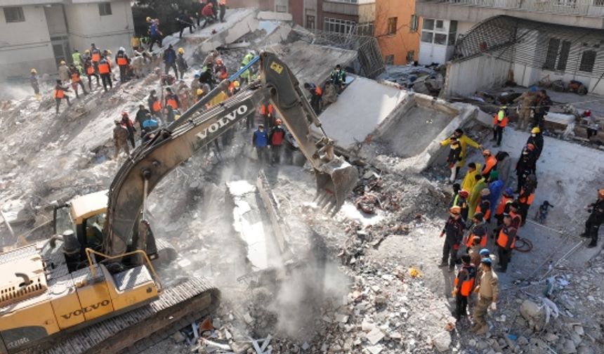 Şanlıurfa'da depremde 114 vatandaşın öldüğü binalar havadan görüntülendi