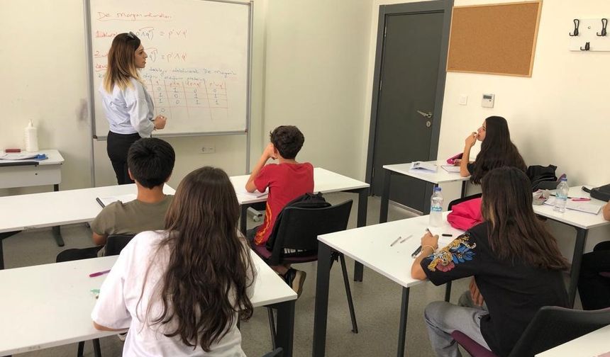 Kayapınar Eğitim Akademilerinden LGS başarısı