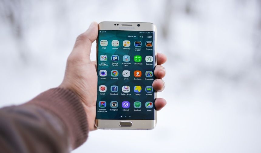 Apple, iPhone'da indirim yaptı