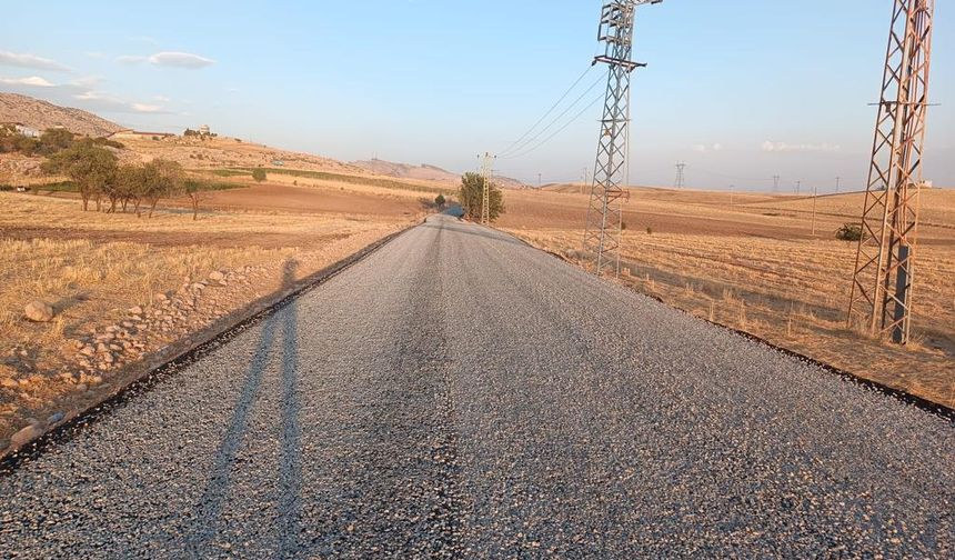 Hazro’da grup mahalle yolu asfaltlandı