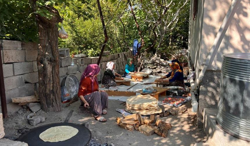 Depremzede kadınların imece usulü dayanışması