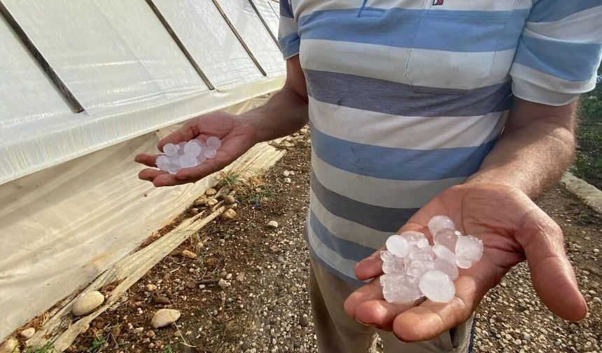 Antalya'da seraları dolu vurdu