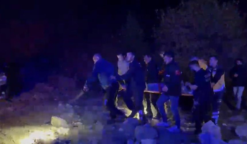 Tunceli'de otomobilin uçuruma yuvarlandı: 5 yaralı