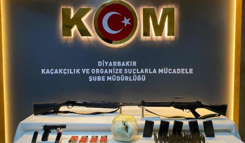 Kocaköy'de bir ambarda silahlar ve uyuşturucu ele geçirildi