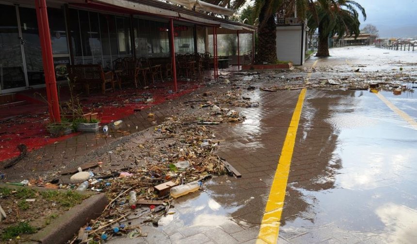 Kocaeli'de deniz taştı