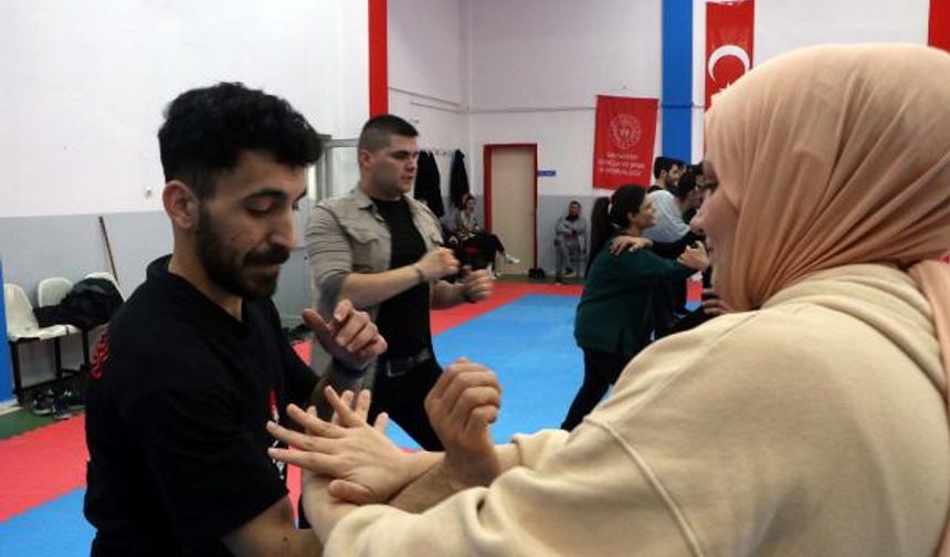 İcra memurları kungfu öğreniyor