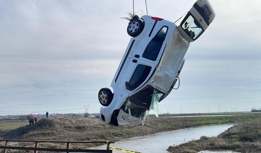 Nehre düşen aracın sürücüsü öldü