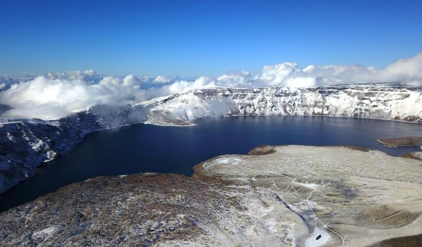 Nemrut, ‘beyaz gelinliğini’ giydi