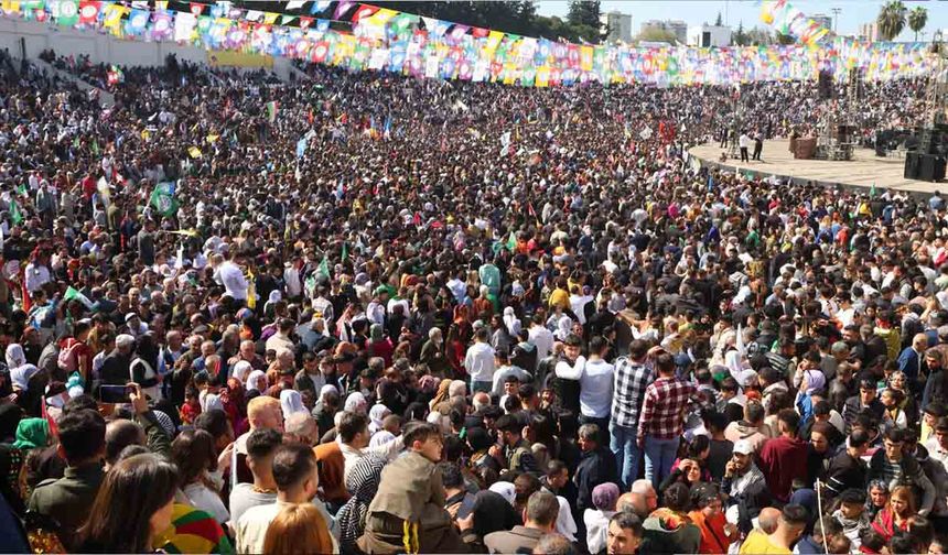 Adana’da coşkulu Newroz kutlaması