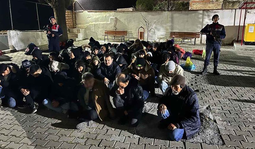 Didim’de 51 göçmen yakalandı