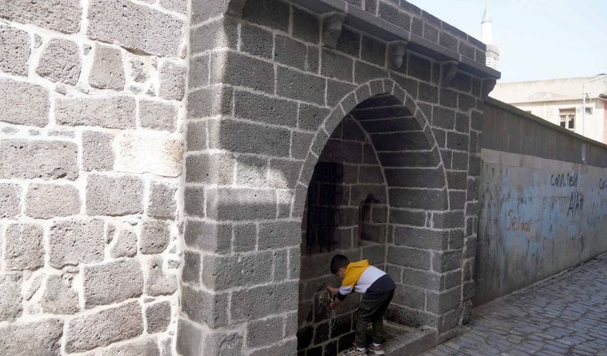 Diyarbakır’daki o tarihi çeşmeler yeniden suya kavuştu