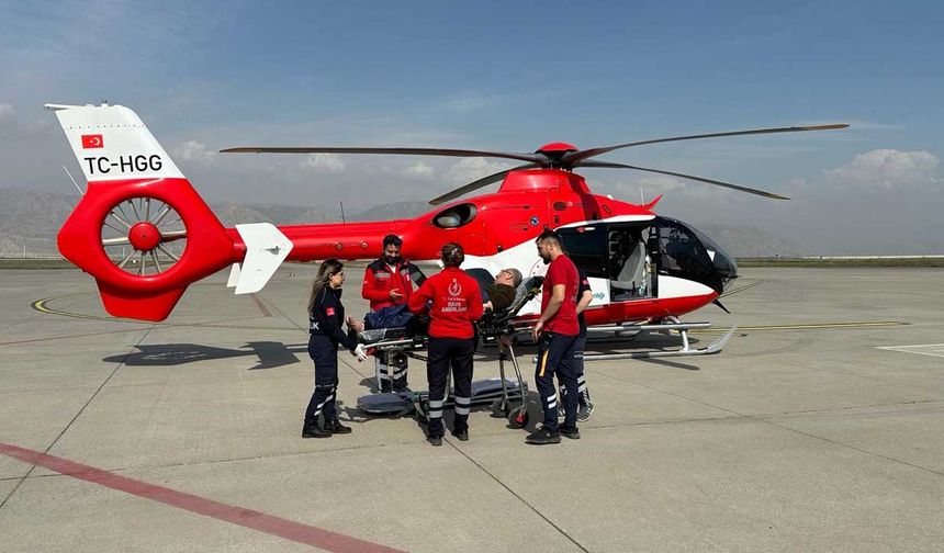 Şırnaklı hasta helikopterle Diyarbakır'a getirildi