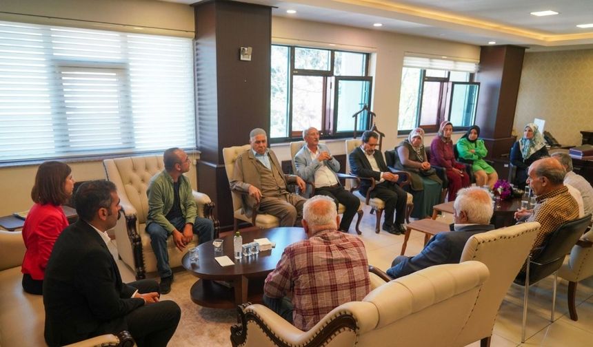 Diyarbakır’da Eş Başkanlar tebrikleri kabul ediyor