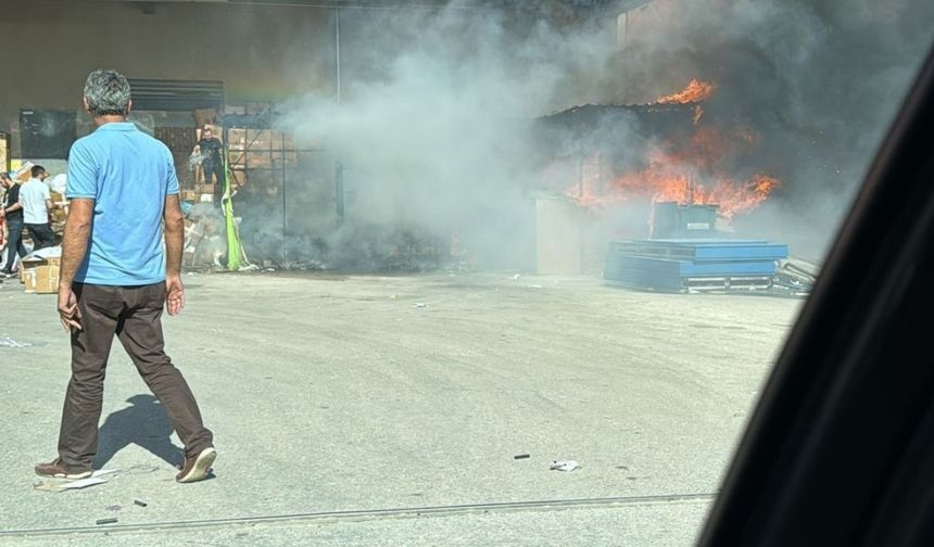 Gaziantep’te AVM’de yangın çıktı