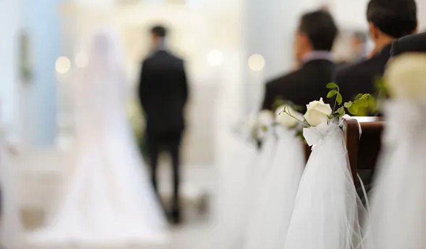 Evlendikten sonra kızlık soyadını kullanmak için neler yapılmalı?