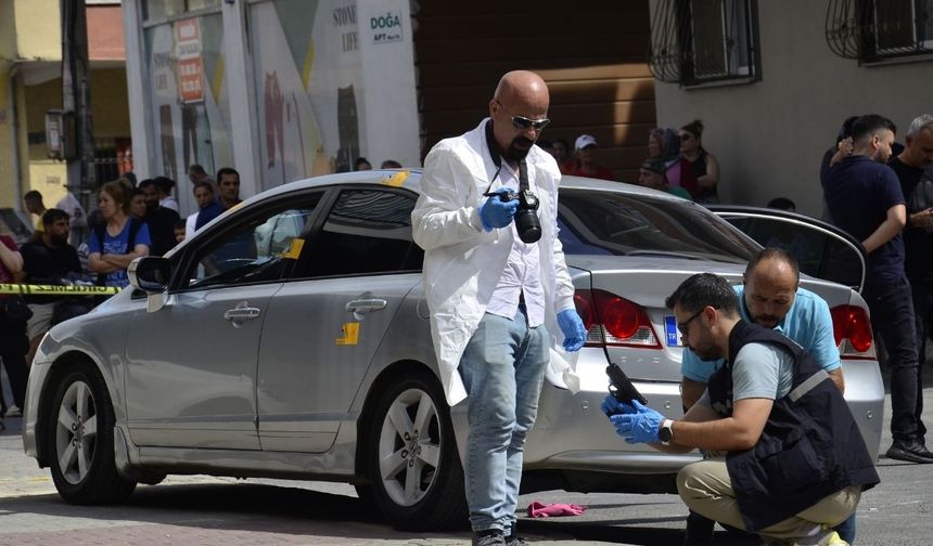 Otomobile silahlı saldırı: Ağabey öldü