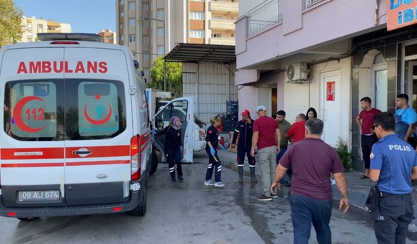 Akaryakıt istasyonundaki köpük tankı patladı: 3 yaralı