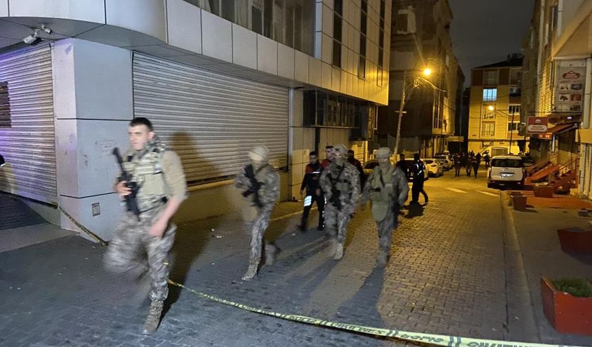 Operasyona giden polis ekibine saldırı: 3 yaralı