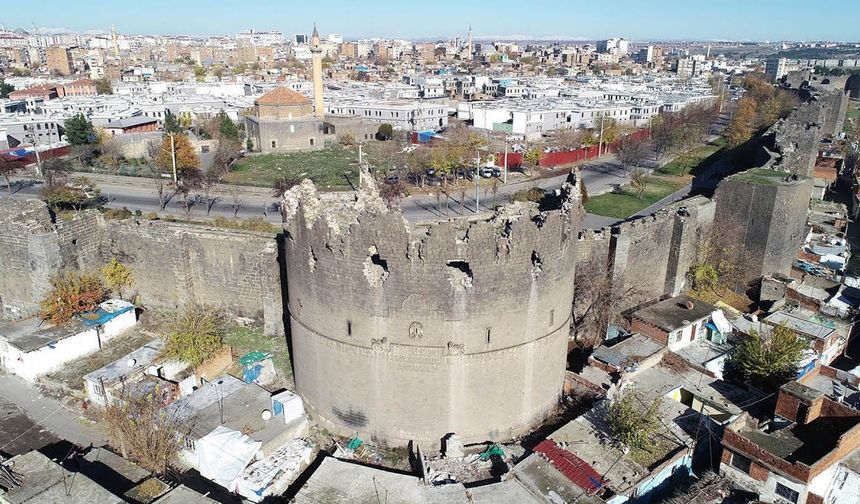 Anadolu Seminerleri’nde 5. durak Diyarbakır