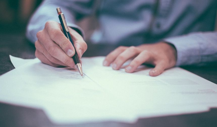 Evrak imzalarken dolandırılma riskini azaltan detay