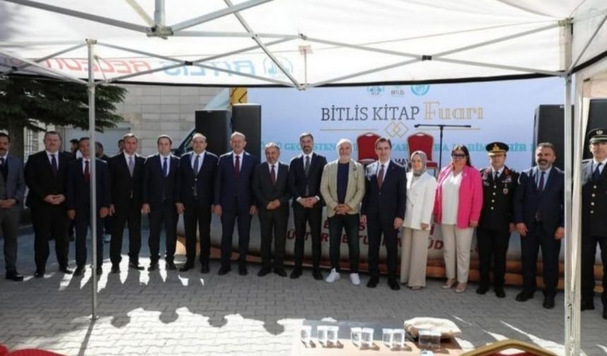 Kürt yazarların Bitlis’teki kitap fuarına katılımı engellendi!