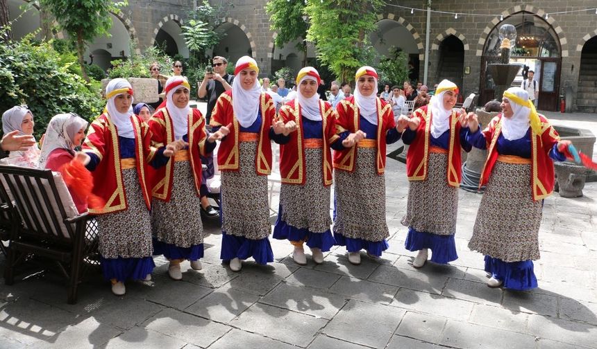 Diyarbakır'da engelsiz kutlama