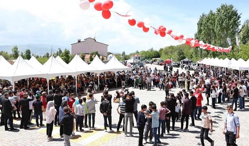 Muş'un Korkut ilçesinde "Lale Festivali"