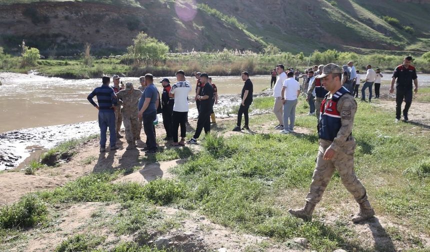 Siirt'te 14 yaşındaki çocuk Kezer Çayı'nda kayboldu
