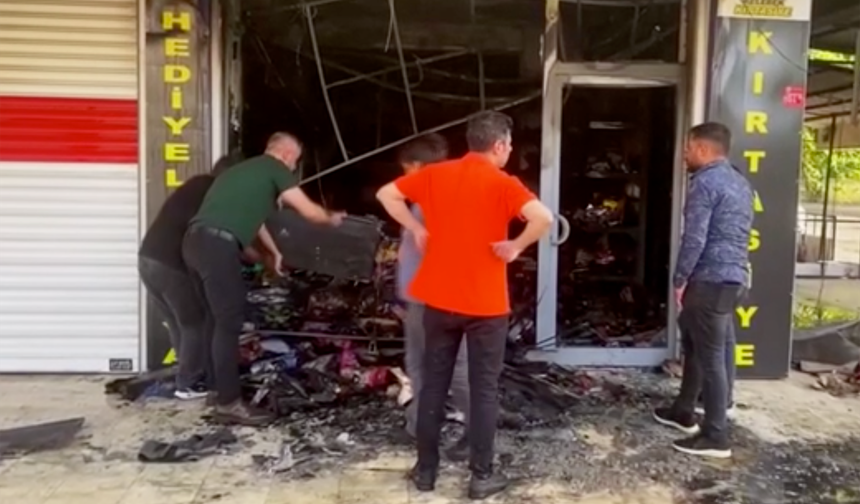 Diyarbakır'da kırtasiye dükkanında korkutan yangın