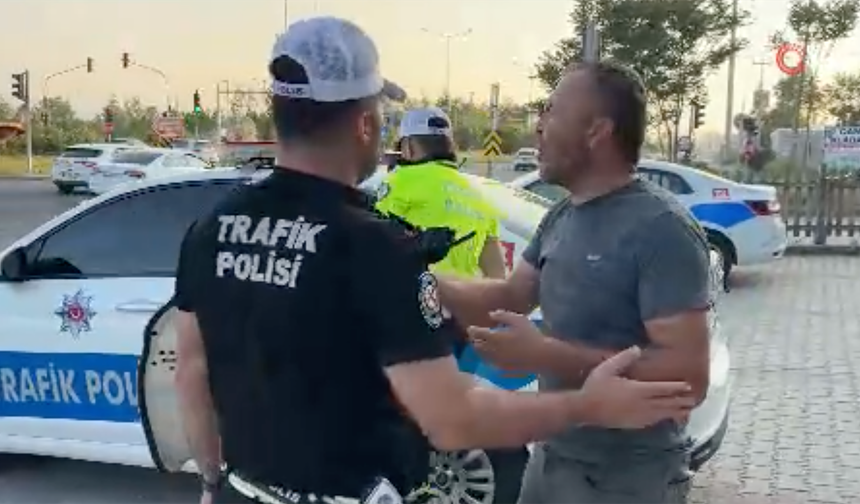 Alkollü ve ehliyetsiz trafiğe çıkan sürücü “pes” dedirtti!