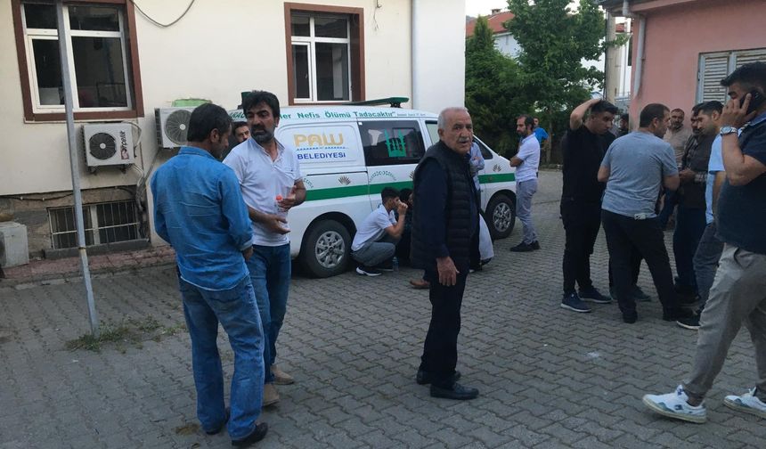 Elazığ'da 15 yaşındaki çocuk babasını öldürdü, annesini yaraladı