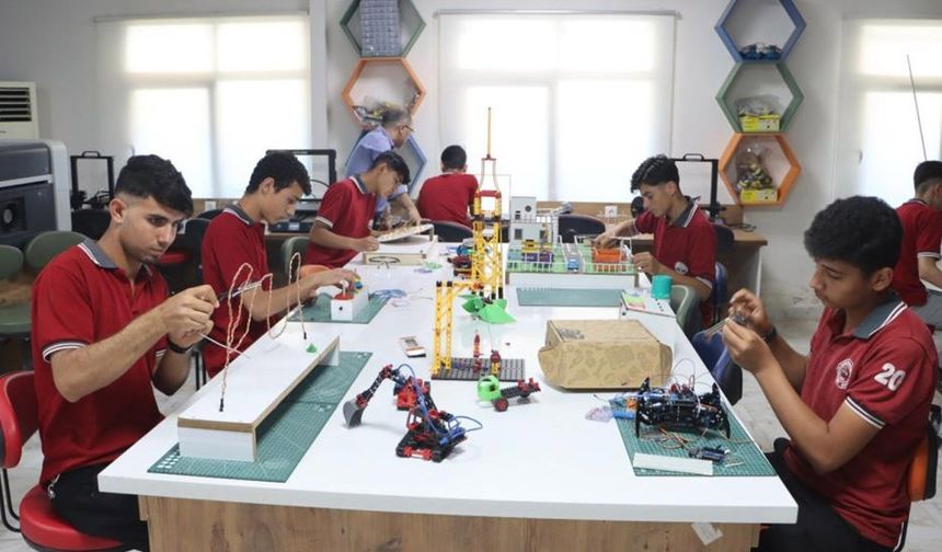 Genç yetenekler robotik kodlamaya geçti