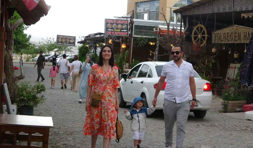 Hasankeyf’e turist akını