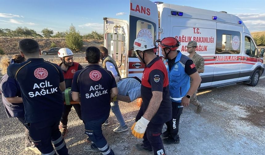 Şanlıurfa'da istinat duvarı çöktü: 4 işçi yaralı